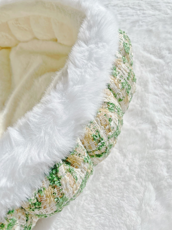 B.Bing Bouclé Round Bed