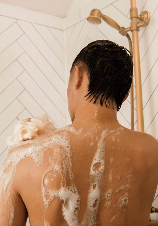Black Musk Night Bloom Shower Gel