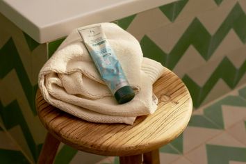 Peppermint Reviving Pumice Foot Scrub