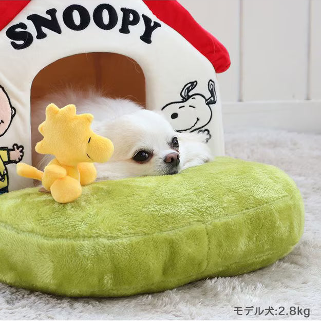 Snoopy Red Roof Folding House with Garden