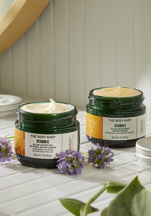 Vitamin C Glow Boosting Intense Moisturer